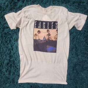 1970s Vintage Eagles Hotel California Tee Rock Band Shirt Beige 18x28